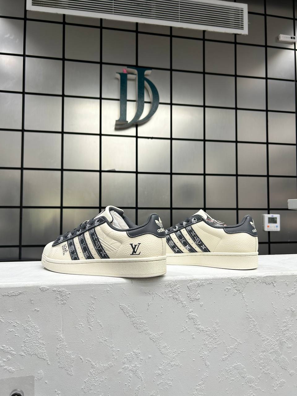 Adidas Suparstar LV White