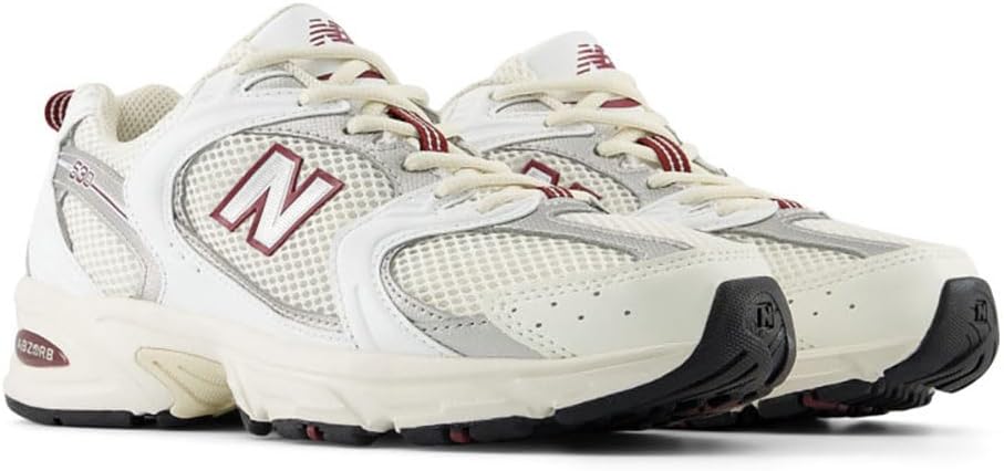 New Balance 530 trainers in white and Burgundy