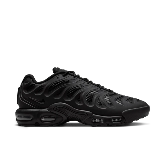Black Air Max Plus