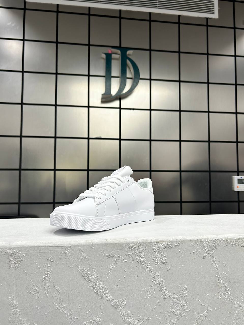 Armani Exchange Men’s Sneakers White