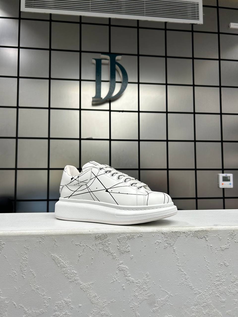 Alexander Mcqueen trainers