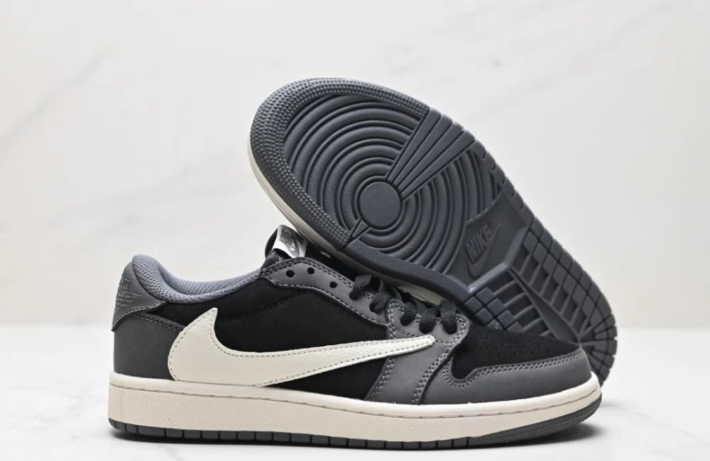 Travis Scott X Air Jordan 1 Black/Phantom