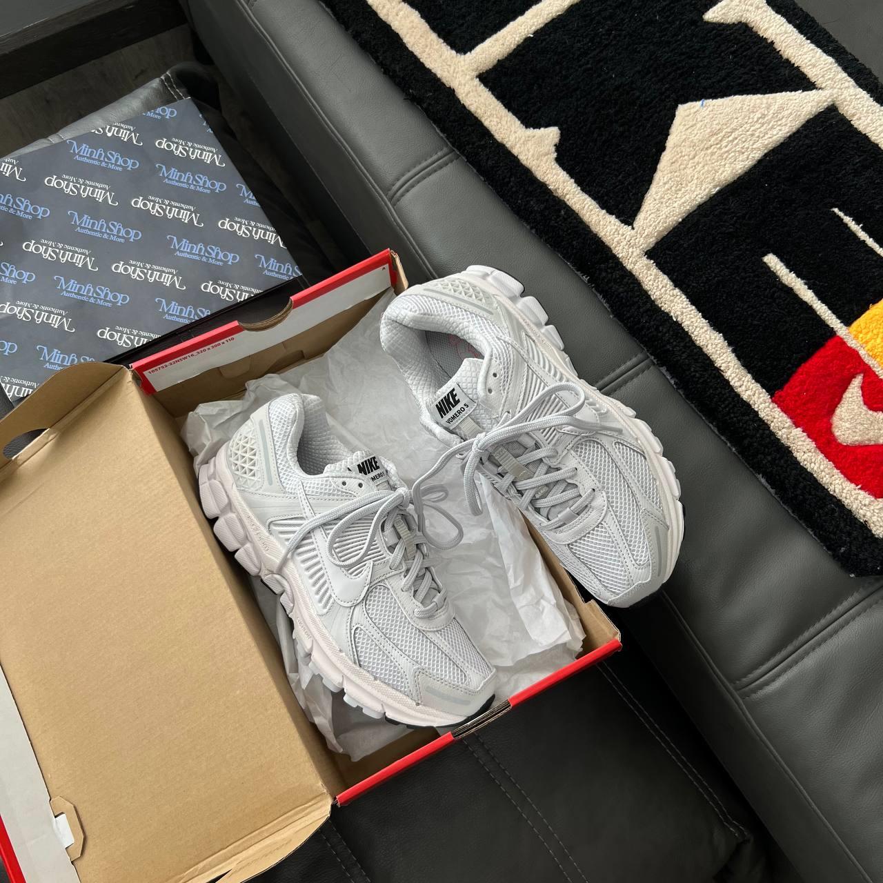 Nike Zoom Vomero 5 White