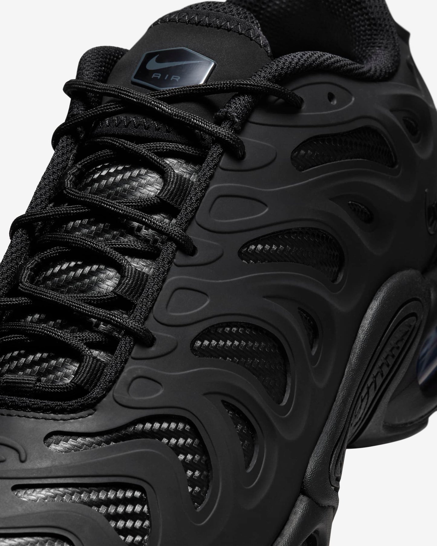 Black Air Max Plus