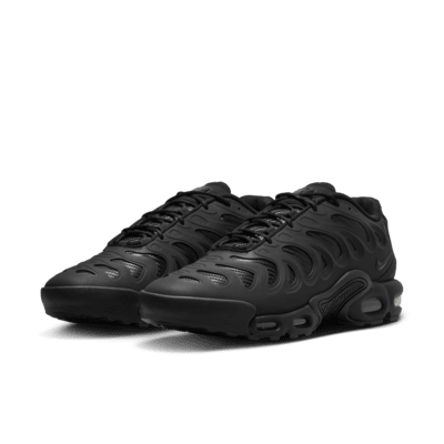 Black Air Max Plus