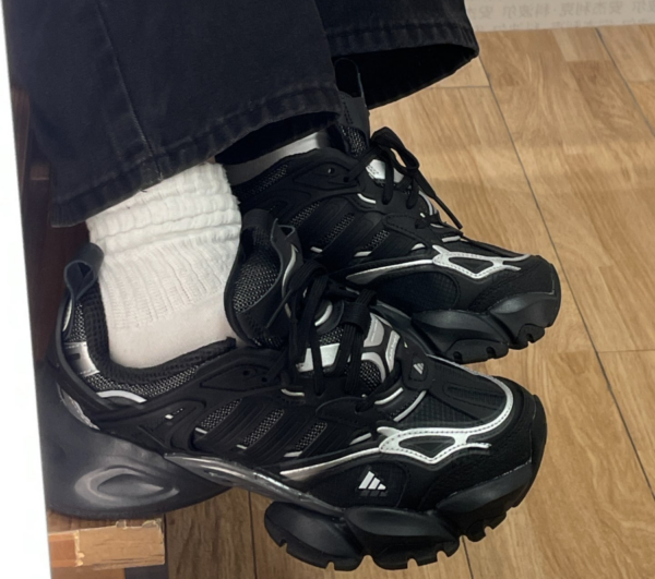 Adidas XLG Runner Deluxe Black