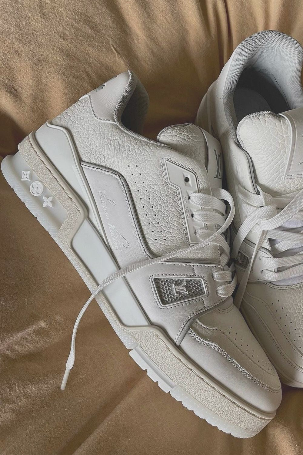Louis Vuitton Trainer White Grey Monogram