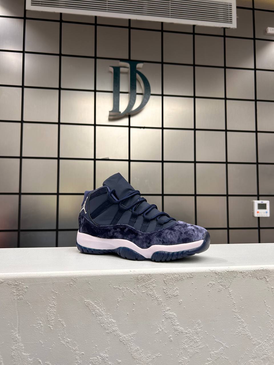 Nike Air Jordan 11 Navy