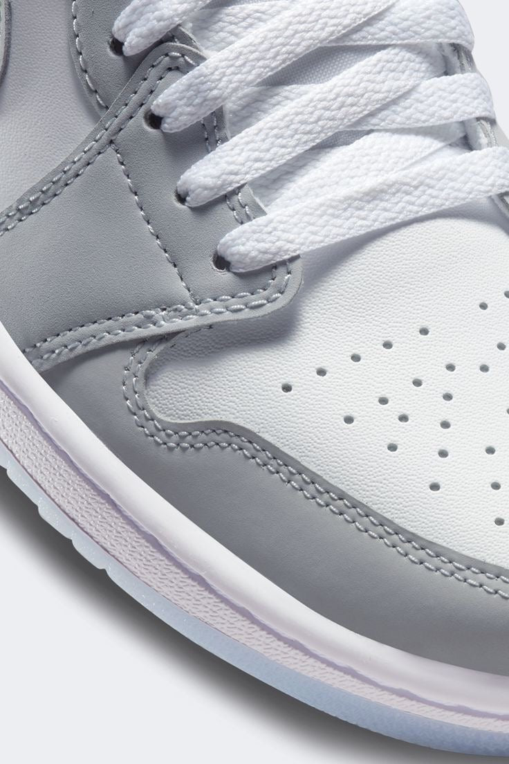 Air Jordan 1 Grey