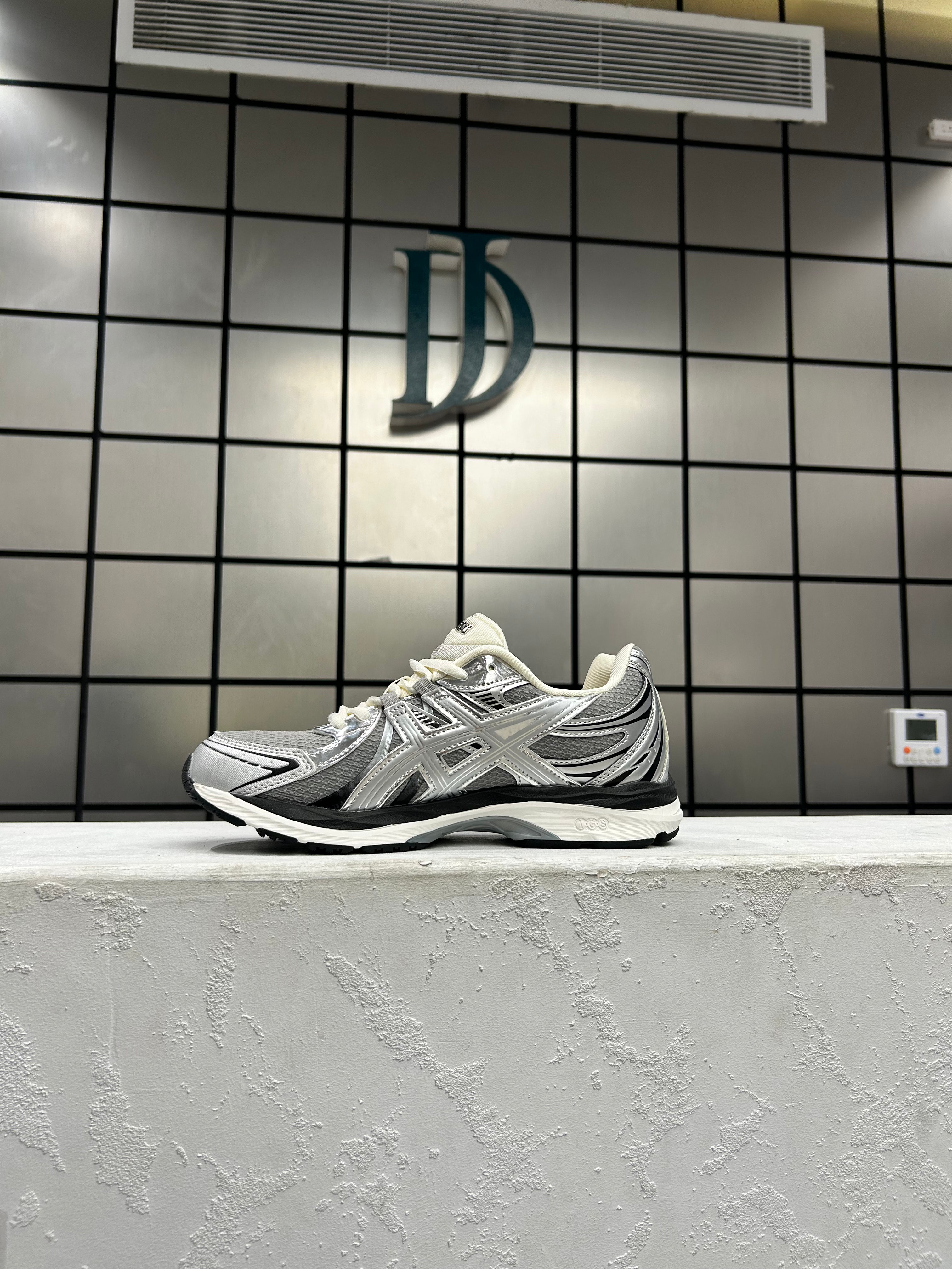 Asics Gel Grey/Silver