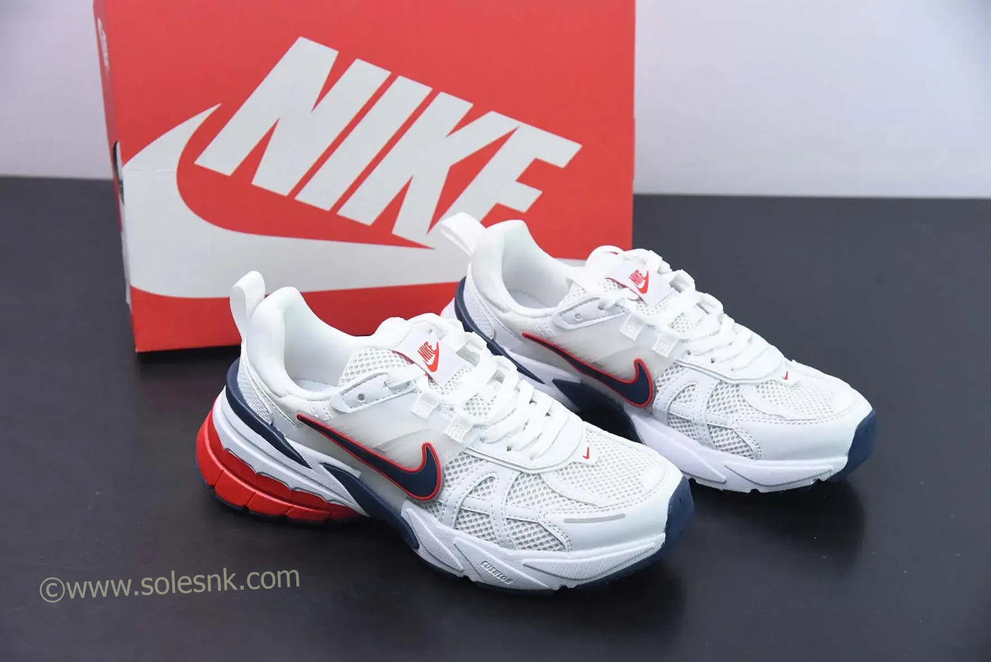 Nike V2K Run Runtekk Low-top Running Shoes