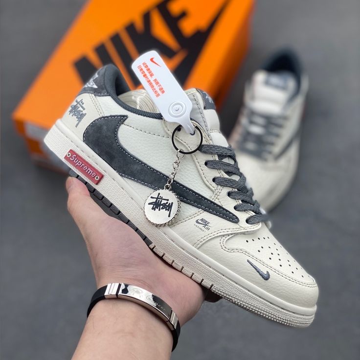 Nike Sb Stussy Supreme