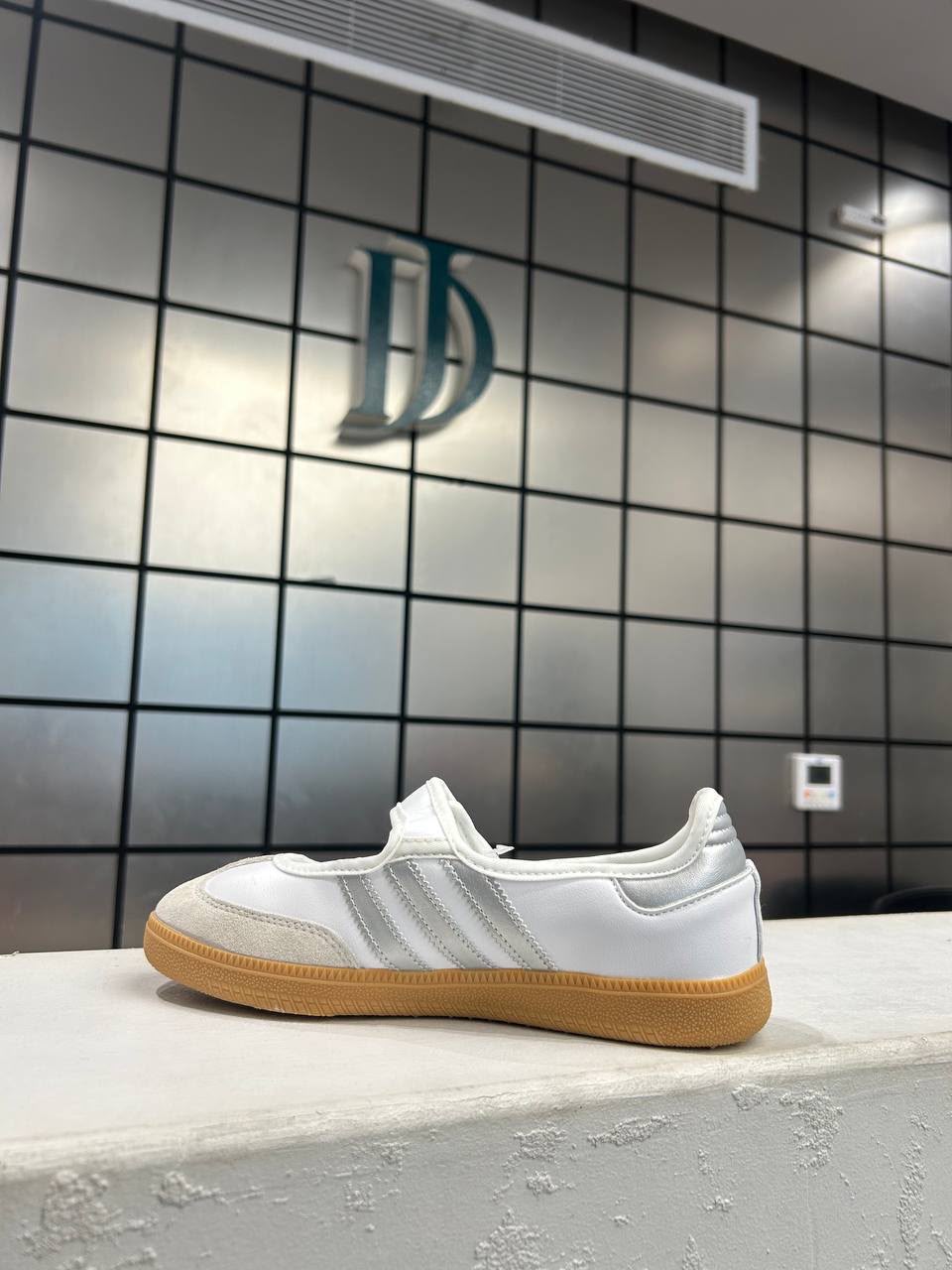 Adidas Samba Jane ballerina