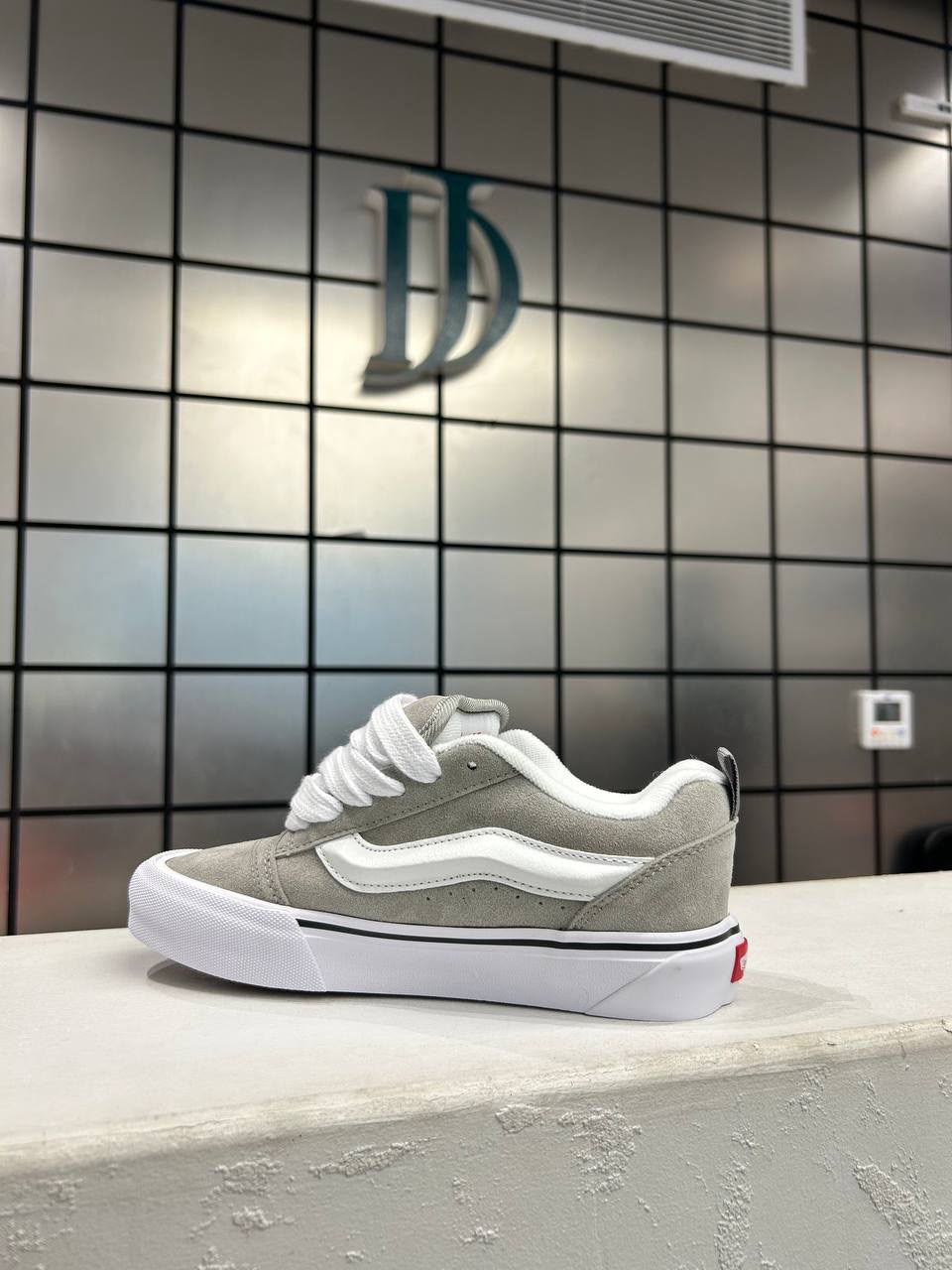 Vans Knu Skool Shoe in Light Grey