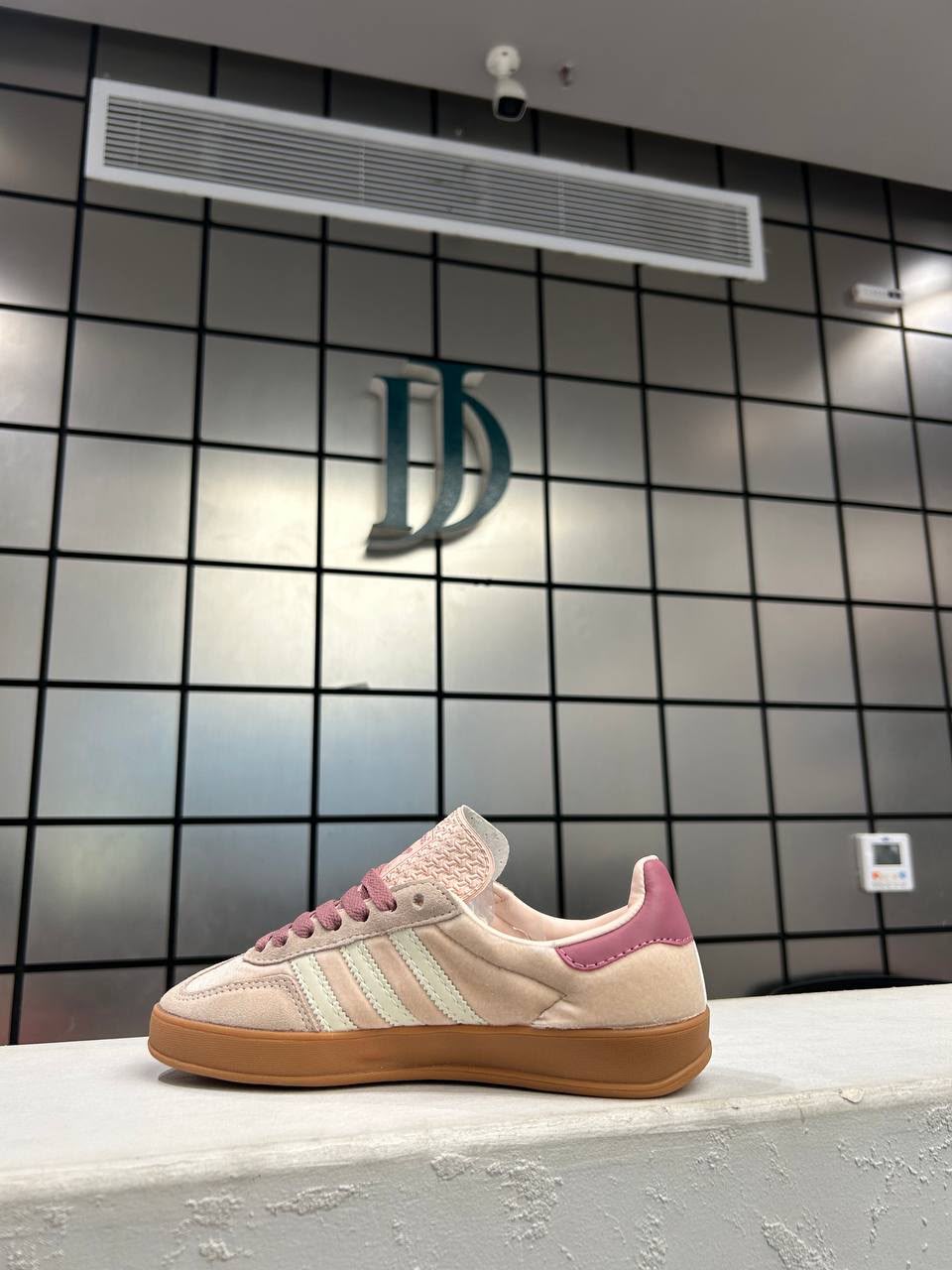 Adidas Women's Gazelle Indoor Velvet
