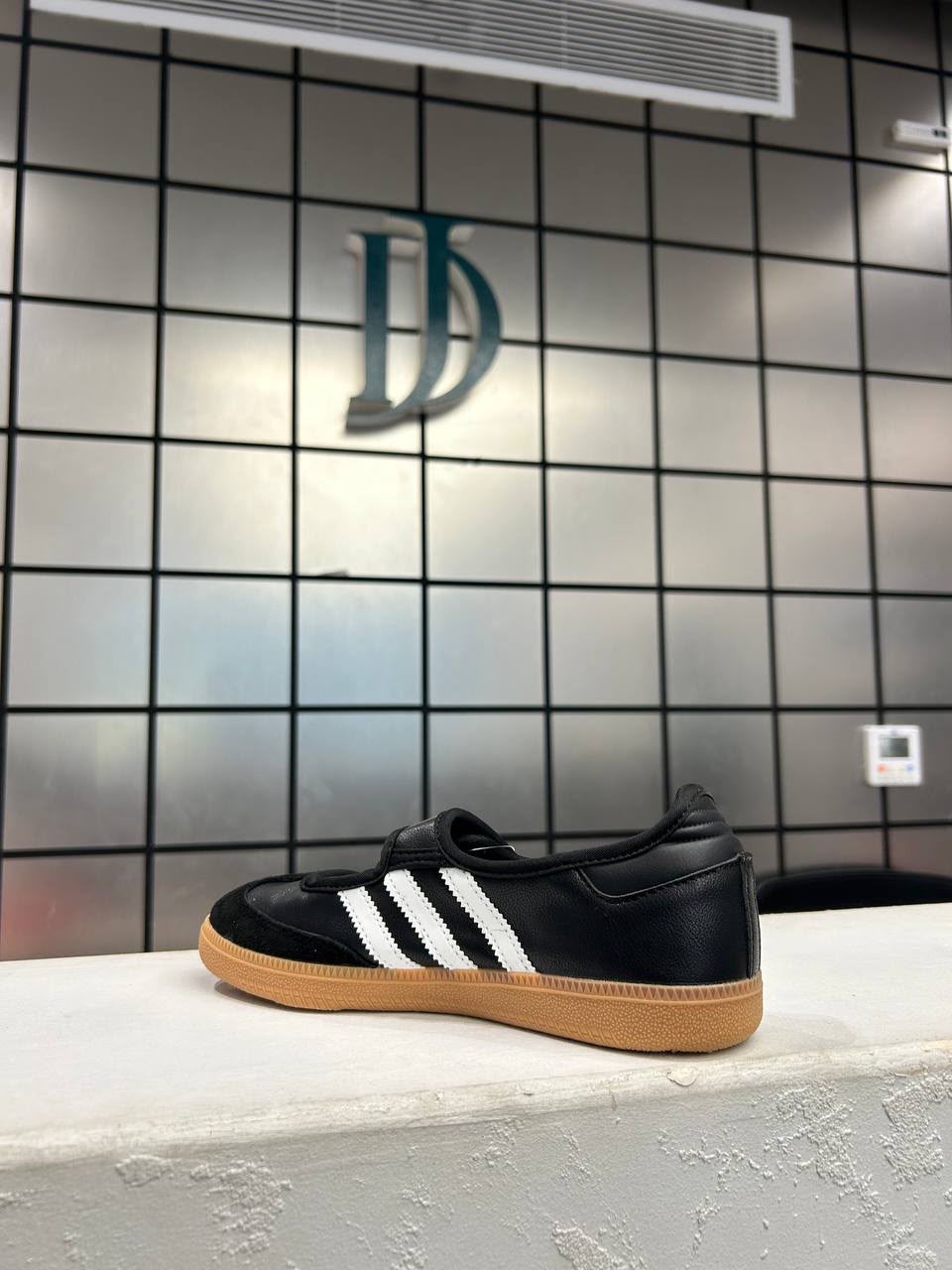 Adidas Samba Jane black
