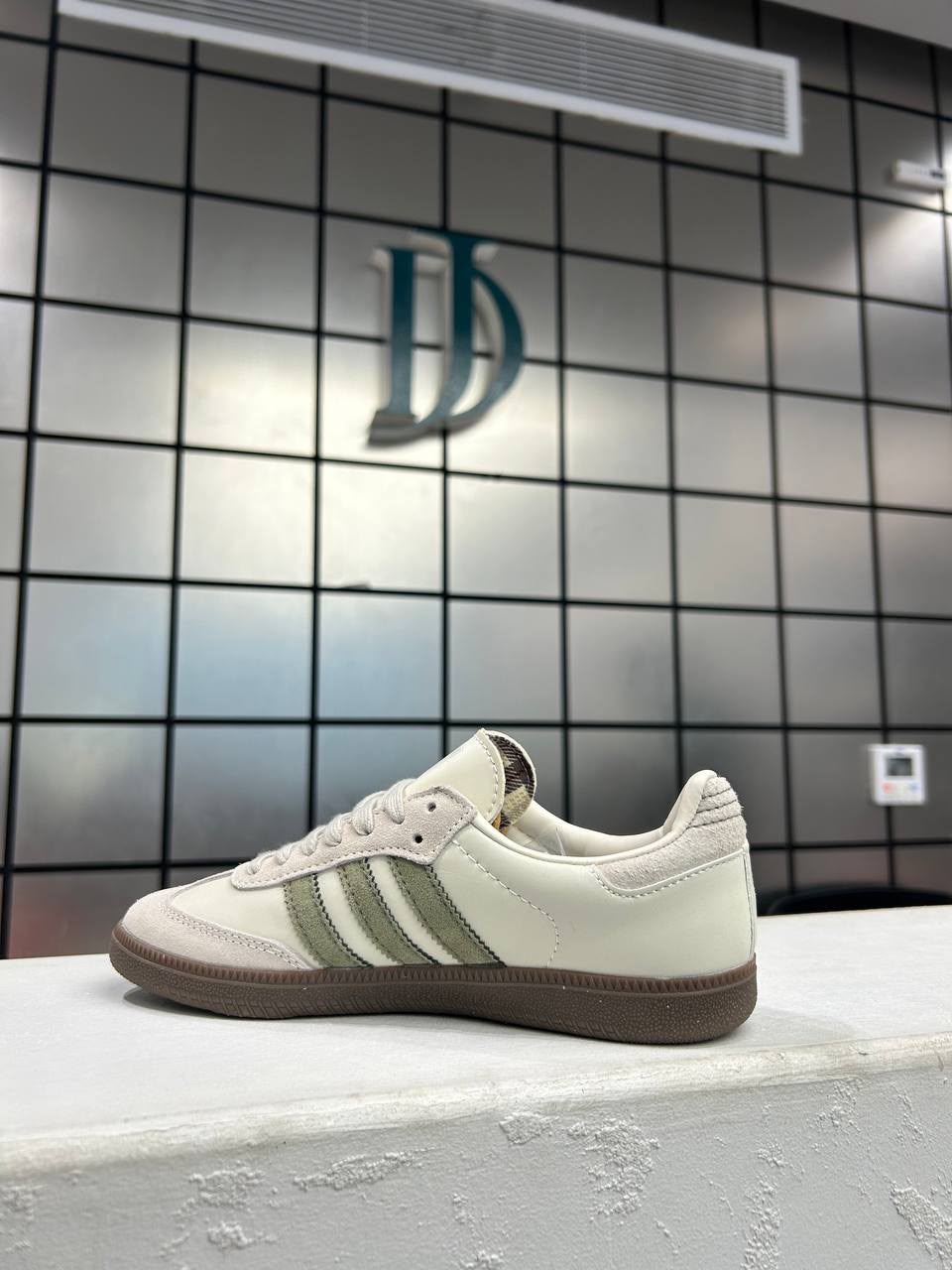 Adidas Samba OG Shoes - Beige