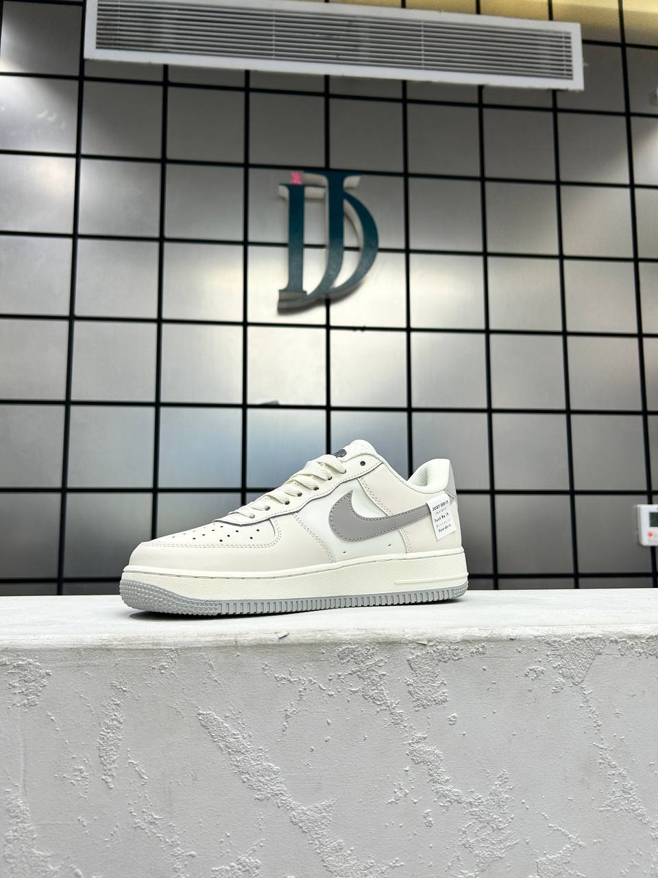 Air force 1 low white Grey