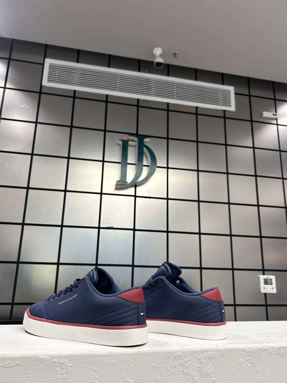 Tommy Hilfiger Blue Red
