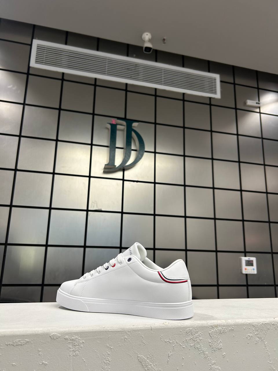 Tommy Hilfiger White Red