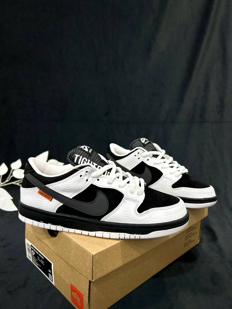 Nike SB Dunk Low X Tightbooth