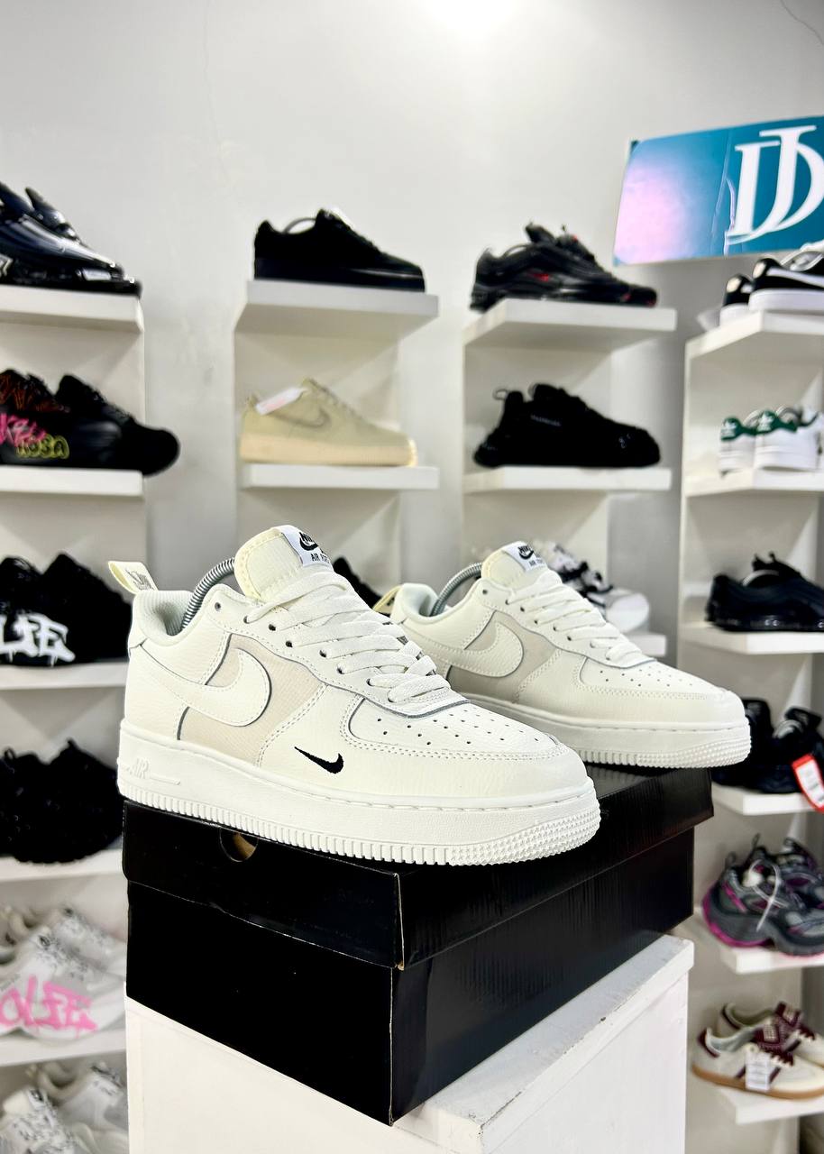 Nike Air Force 1 Sail