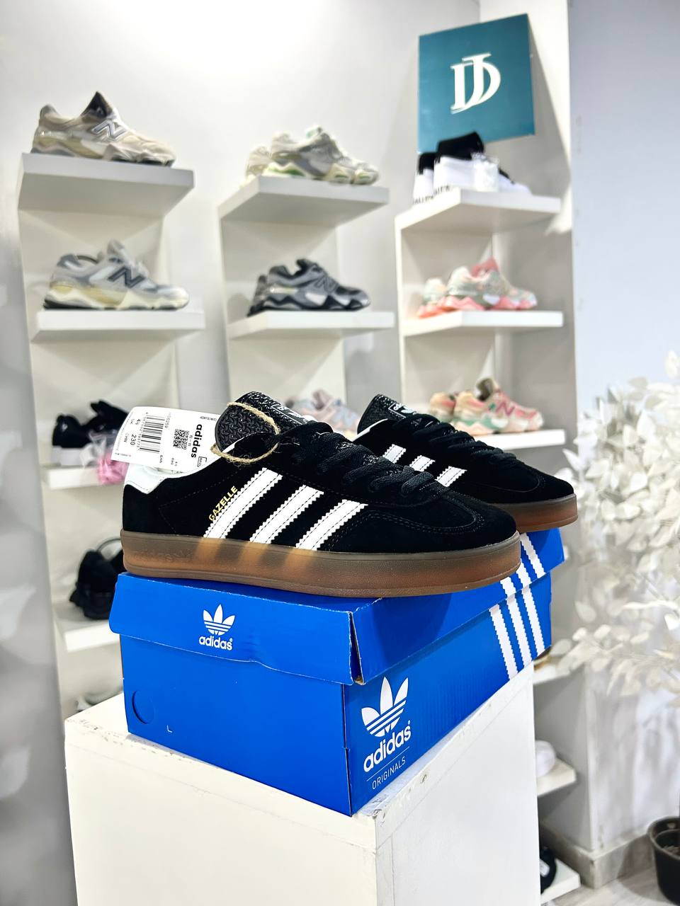 Adidas Gazelle Sneakers