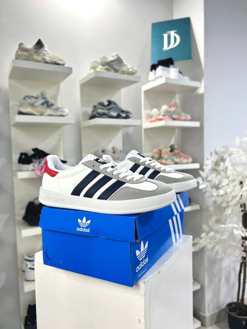 Adidas Gazelle X Gucci Sneakers