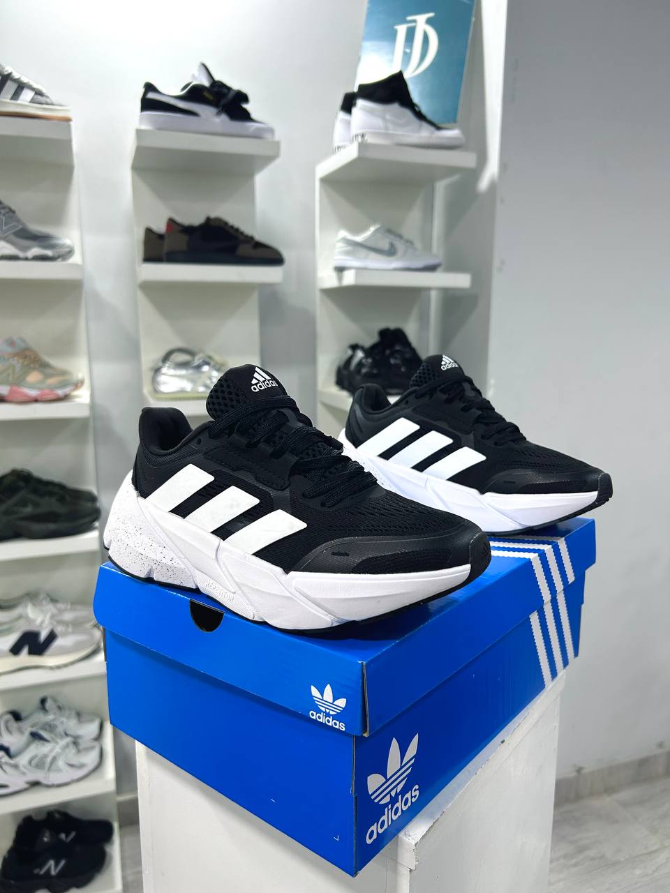 Adidas Adistar Black