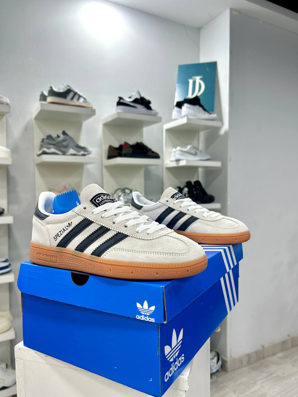 Adidas Spezial Handball Aluminium Core Black