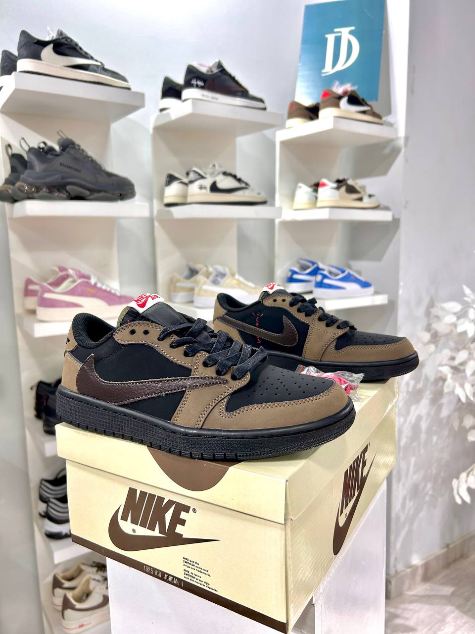 Travis Scott X Air Jordan 1 Low Mocha