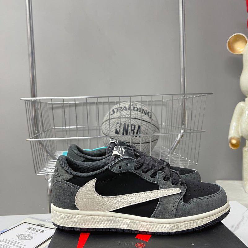 Travis Scott X Air Jordan 1 Black/Phantom
