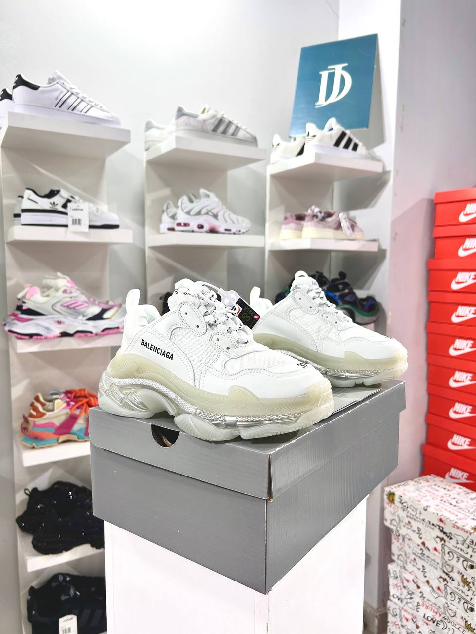Triple S Balenciaga White