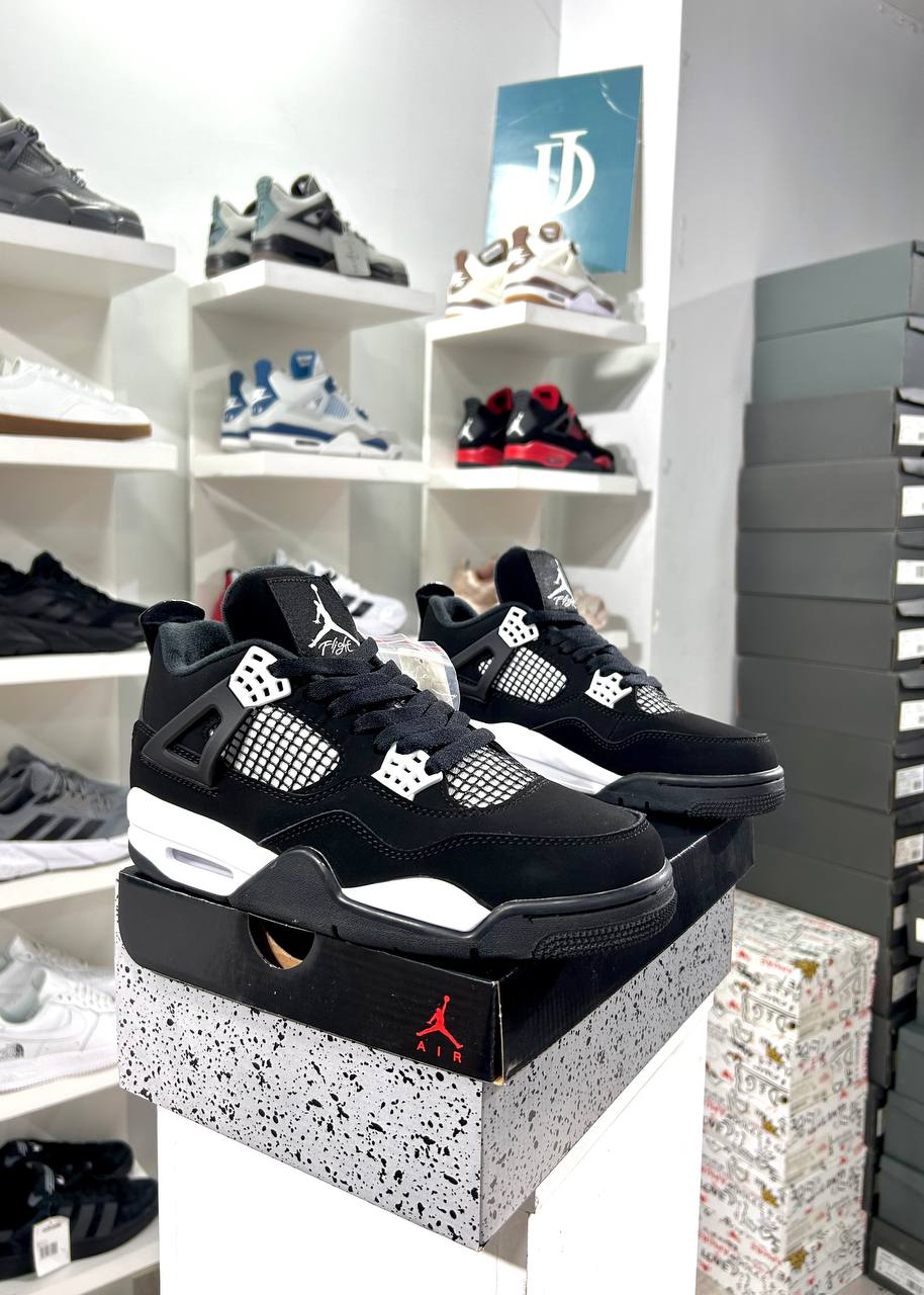 Air Jordan 4 Black Thunder White