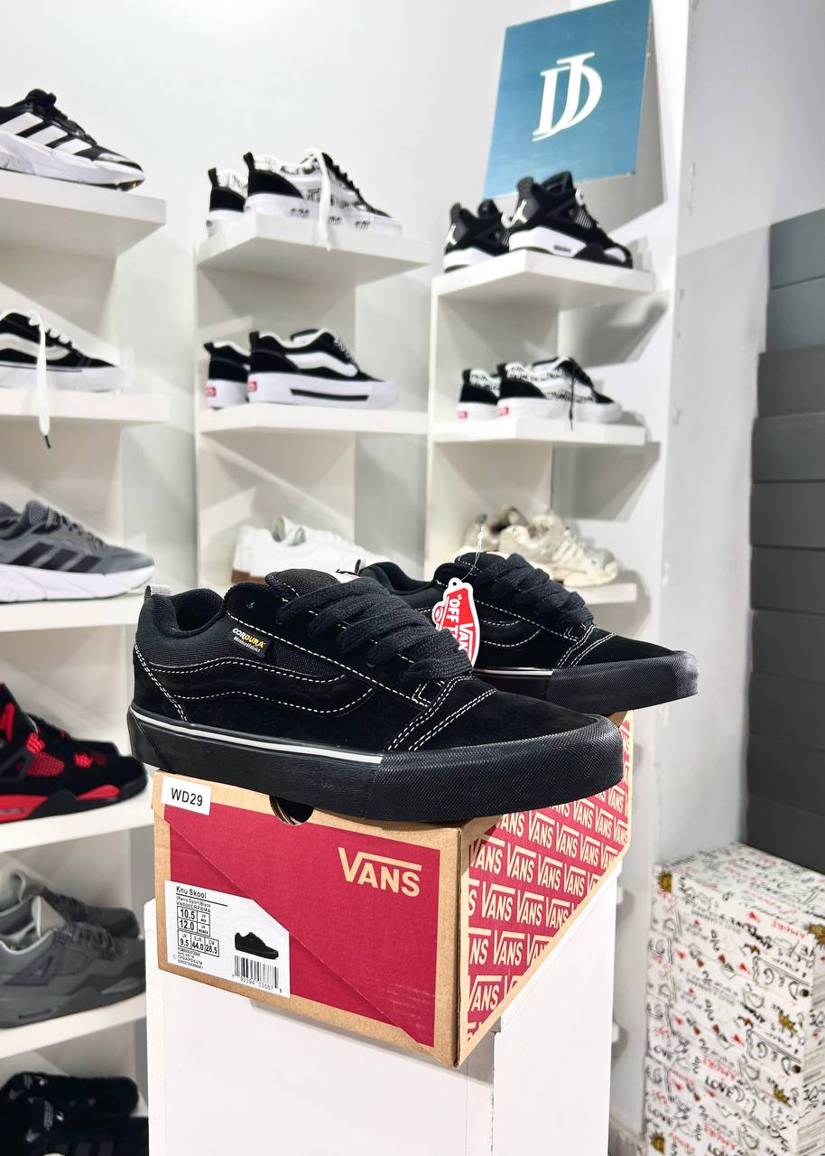 Vans All Black