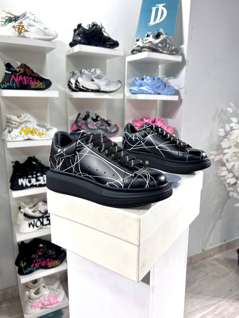 Alexander McQueen Black White