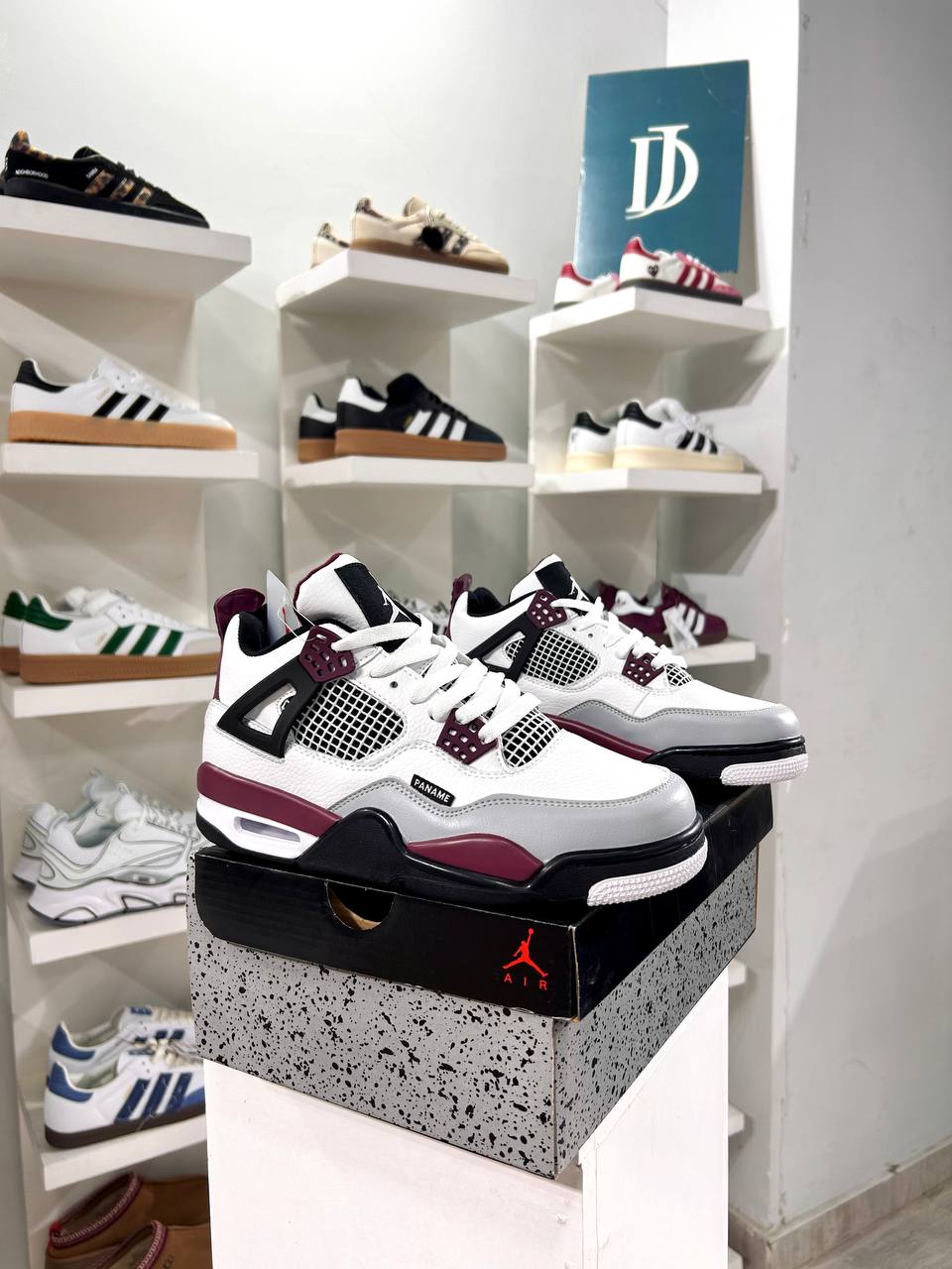 Jordan 4 Retro PSG