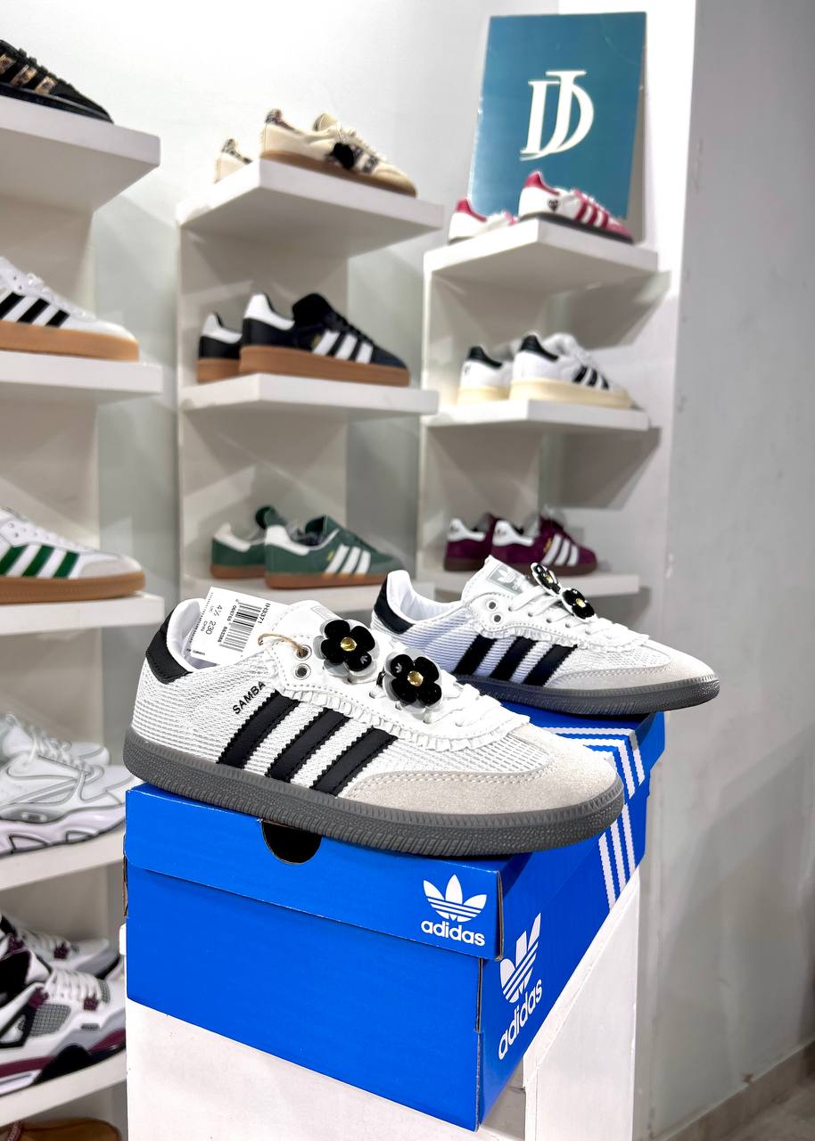 ADIDAS SAMBA OG “LACE FLOWER''