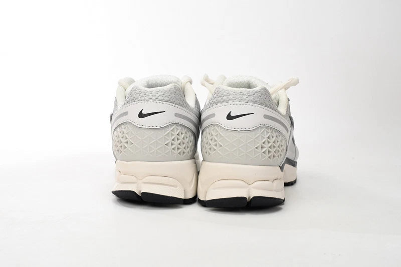 Women's Nike Air Zoom Vomero 5
