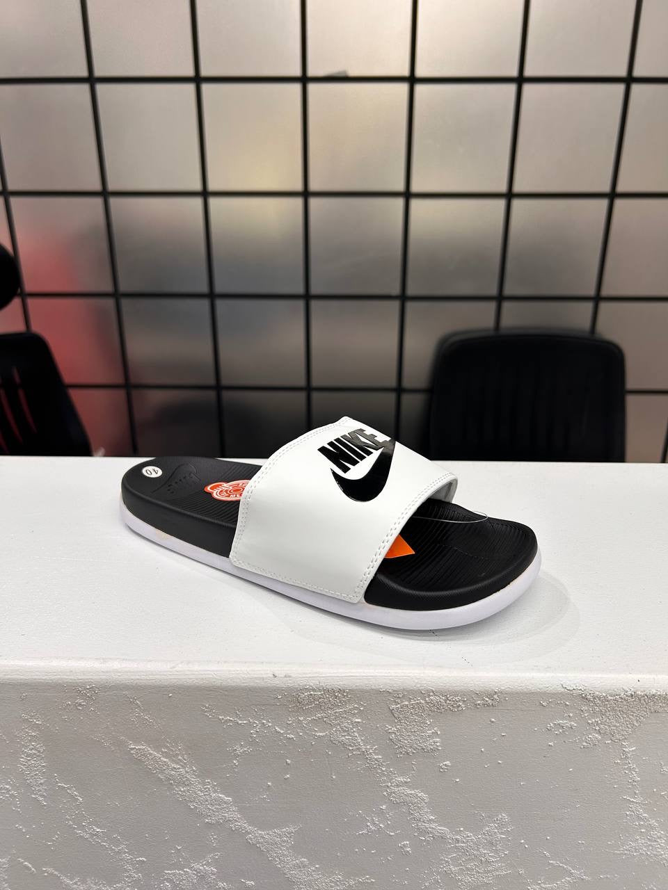 Nike D7 Slippers White
