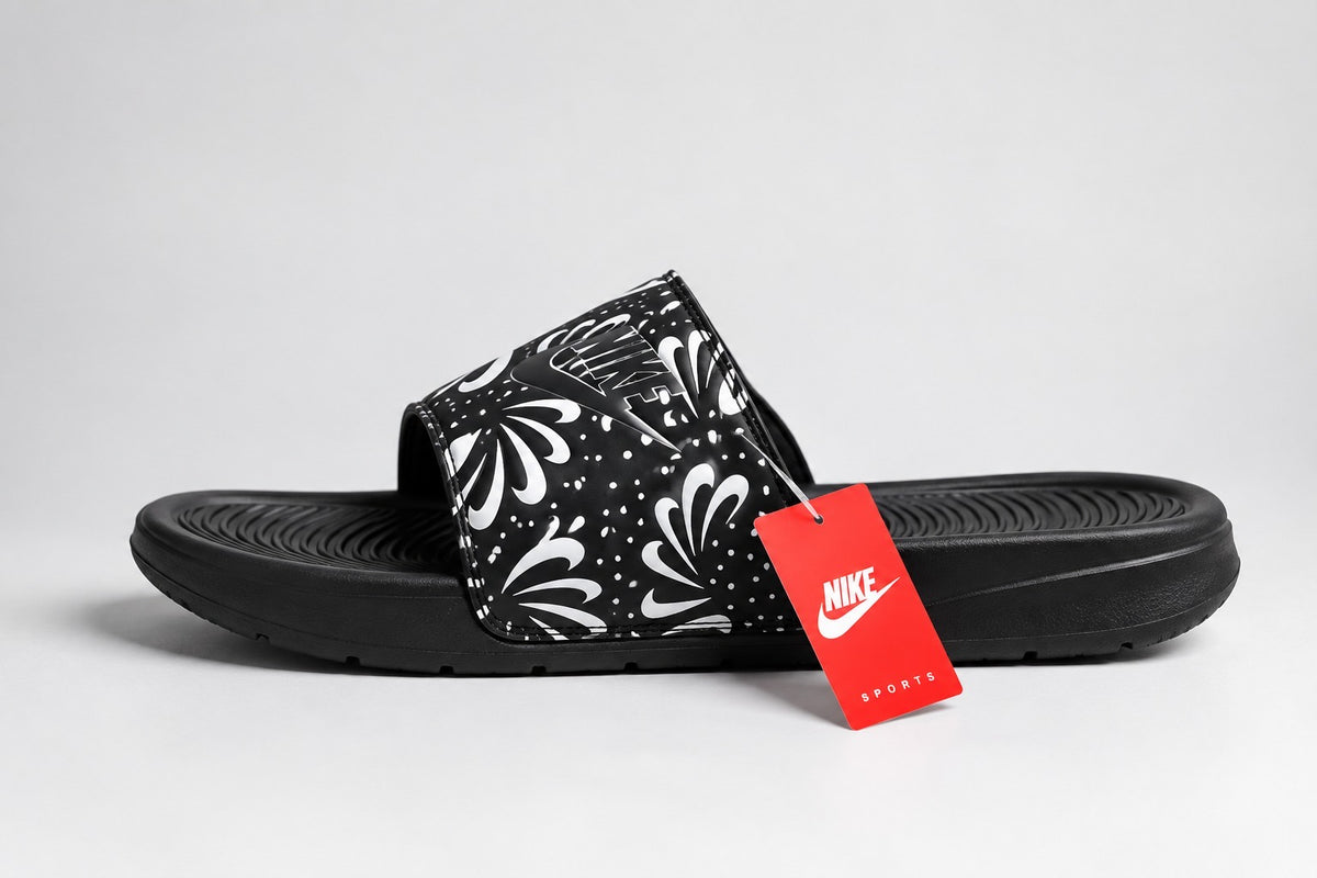 Nike slipper victori one black &white