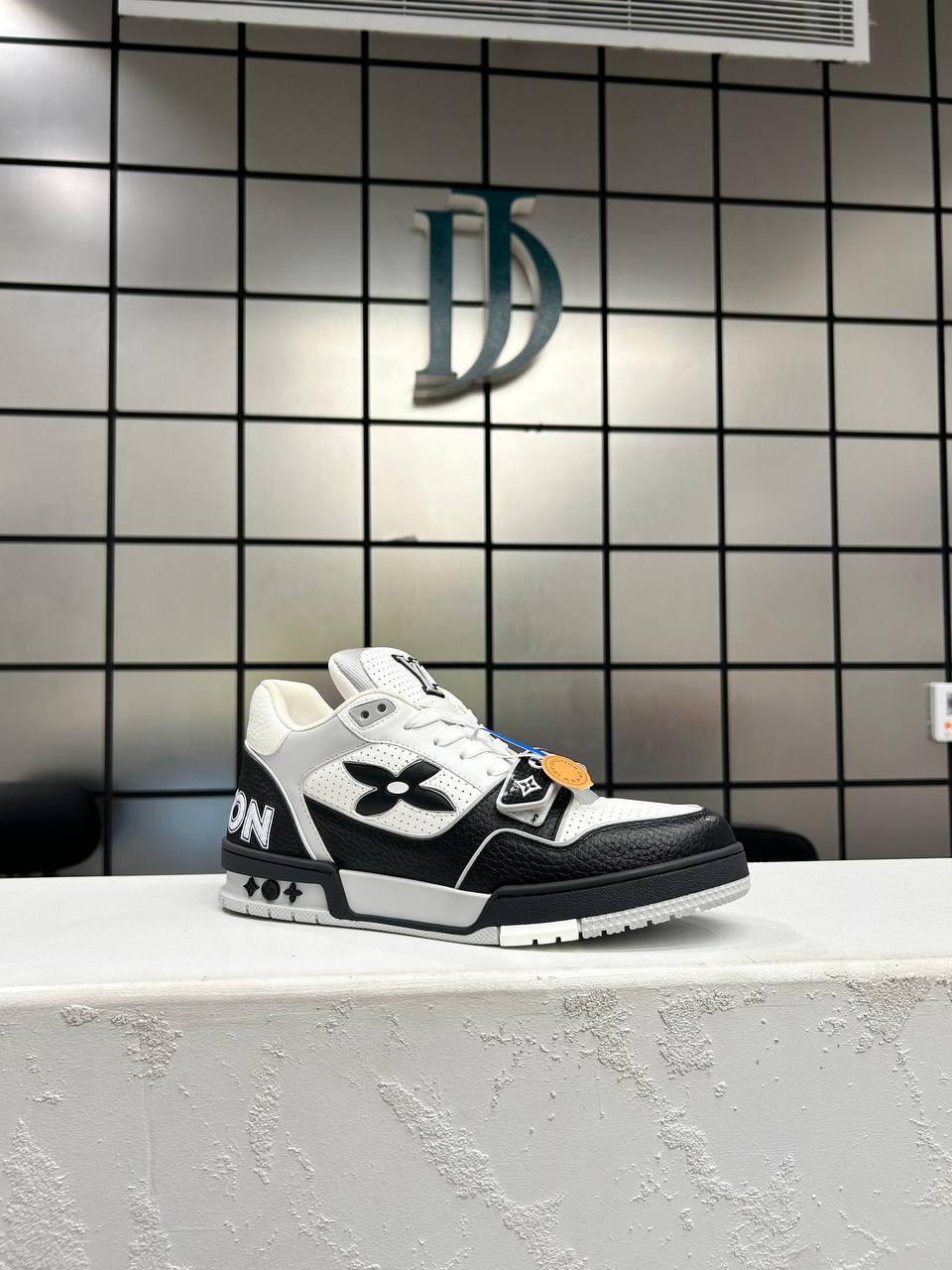 Louis Vuitton LV Trainer Black / Perforated Calf Leather