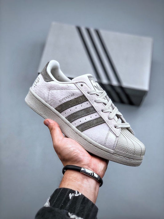 Superstar Reigning