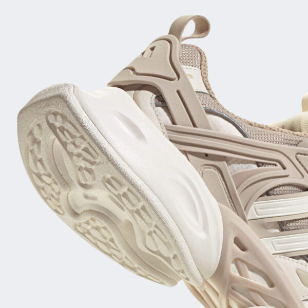 Adidas XLG Runner Deluxe  Beige