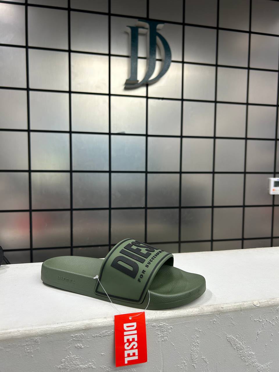 Slide Diesel Oliv Black