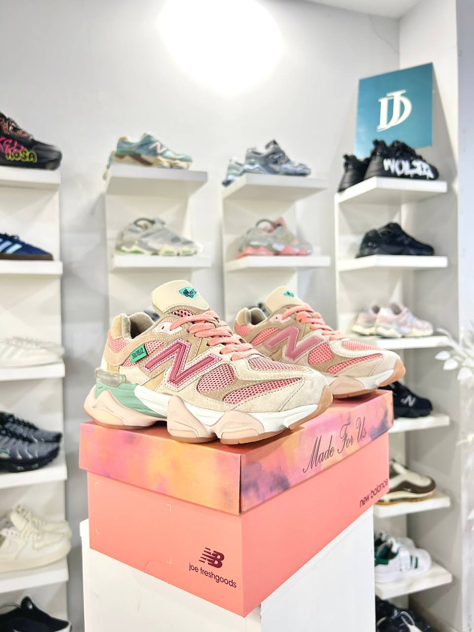 Cookie Pink New Balance 9060