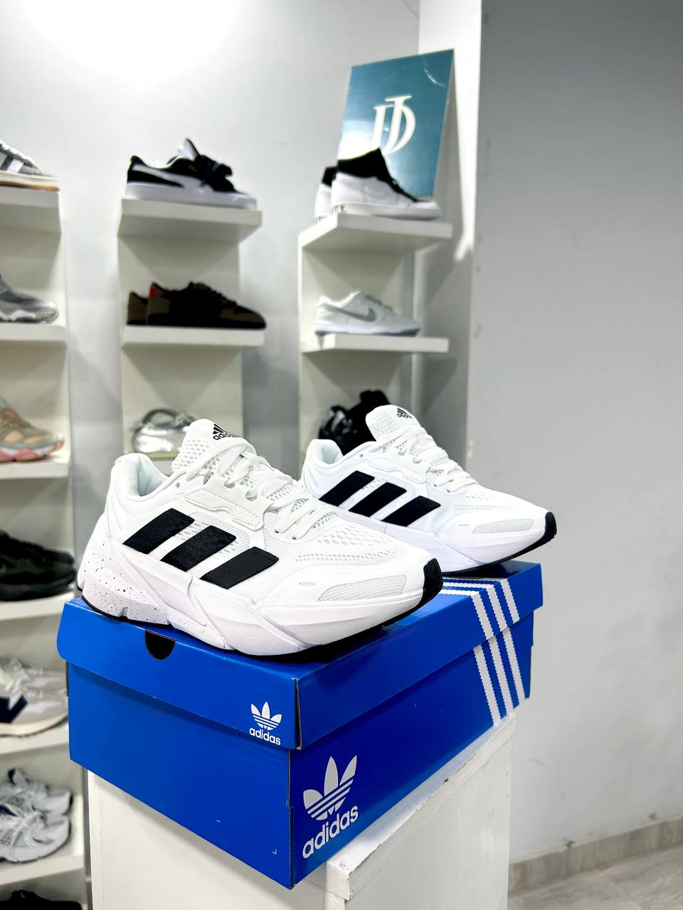 Adidas Adistar white black