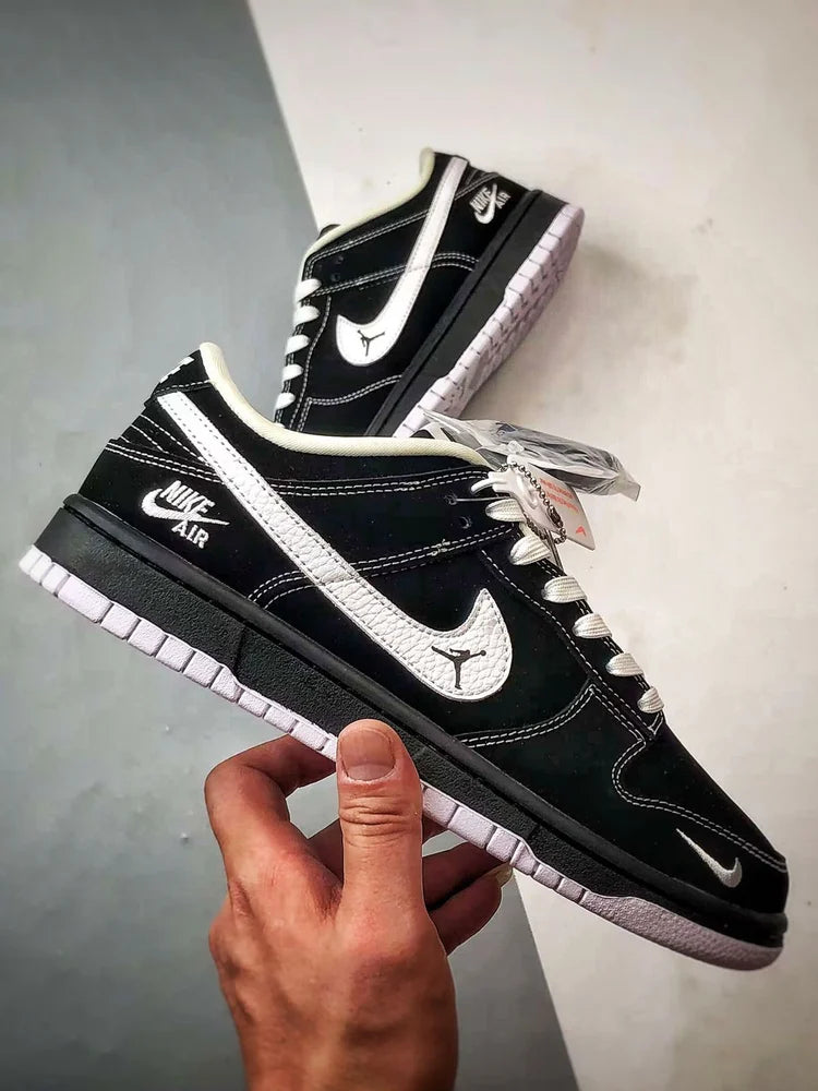Black Nike Sb Dunk Low